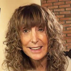 Estela Gozar Reiki Master